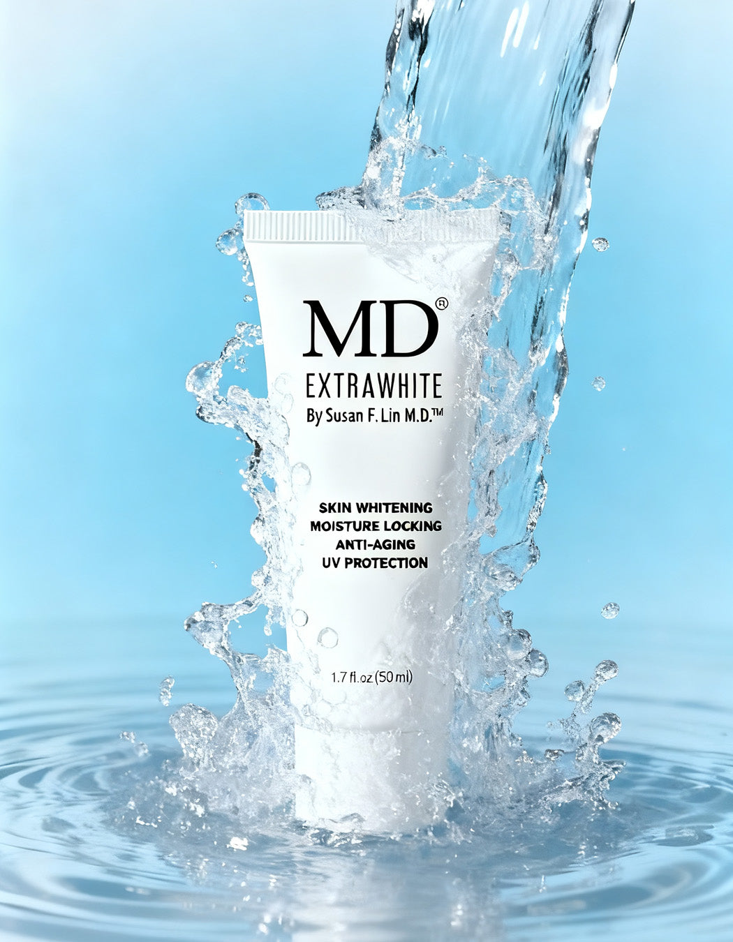 MD Extra White gel-cream texture showing a splash of water to represent the 24-hour hydration network and moisture-sealing properties for a plump, dewy complexion."
